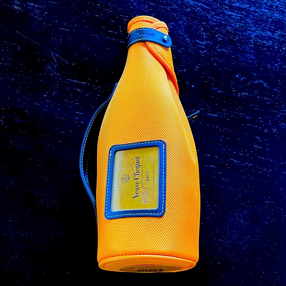 Veuve Clicquot Yellow gold Bottle Cover